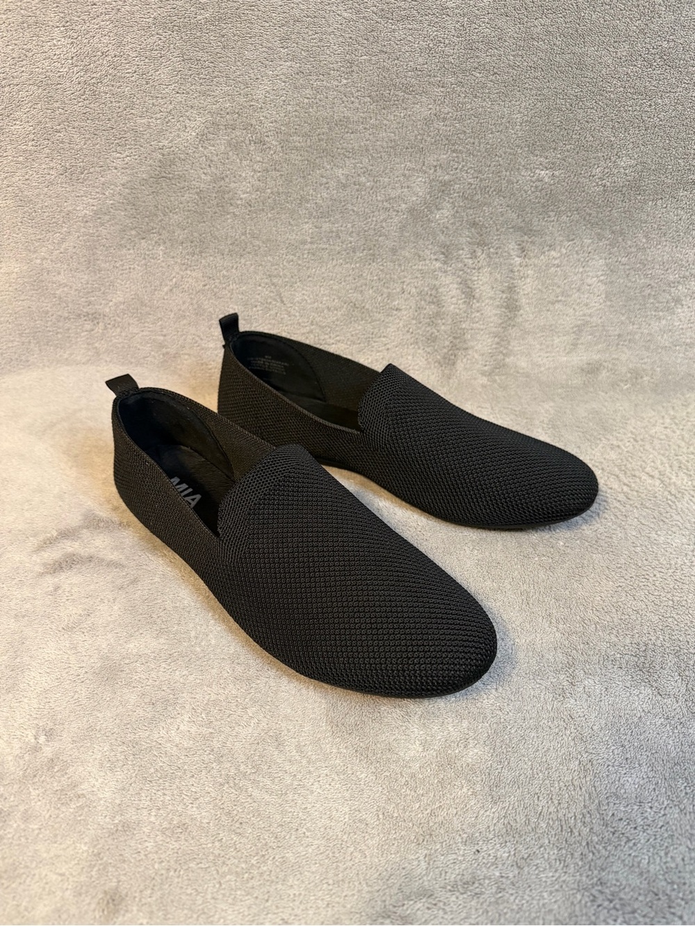 MIA Women's Rosali Black Slip-On Knit Flat Loafers Size 9M